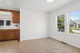 142 S Fremont St, Palatine, IL 60067 - Photo 7