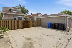 5320 N Lovejoy Ave, Chicago, IL 60630 - Photo 35