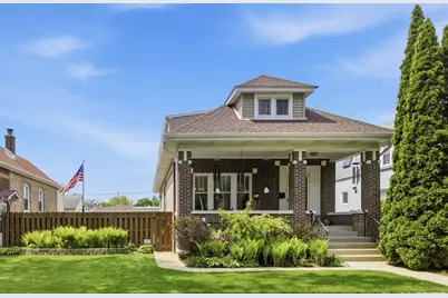 5320 N Lovejoy Avenue, Chicago, IL 60630 - Photo 1