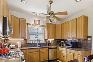 5320 N Lovejoy Ave, Chicago, IL 60630 - Photo 13