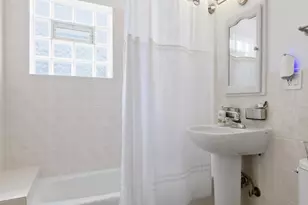 5320 N Lovejoy Ave, Chicago, IL 60630 - Photo 11