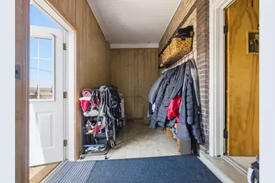 5320 N Lovejoy Avenue, Chicago, IL 60630 - Photo 29