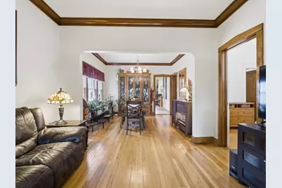 5320 N Lovejoy Avenue, Chicago, IL 60630 - Photo 5