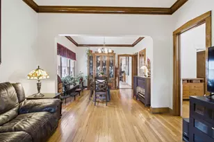 5320 N Lovejoy Ave, Chicago, IL 60630 - Photo 5