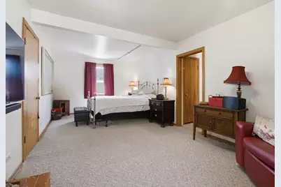 5320 N Lovejoy Avenue, Chicago, IL 60630 - Photo 17
