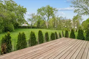 250 Wilshire Rd, Lake Forest, IL 60045 - Photo 23
