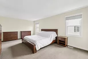 250 Wilshire Rd, Lake Forest, IL 60045 - Photo 13