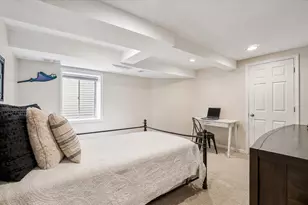 250 Wilshire Rd, Lake Forest, IL 60045 - Photo 19