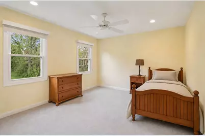 250 Wilshire Road, Lake Forest, IL 60045 - Photo 15