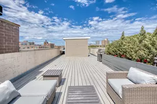 932 W Barry Ave, Chicago, IL 60657 - Photo 33