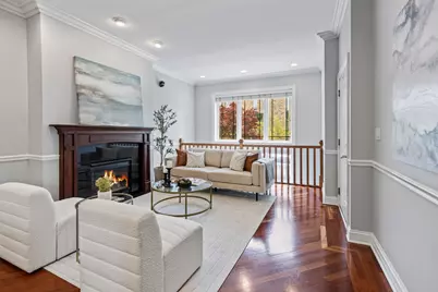 932 W Barry Avenue #1, Chicago, IL 60657 - Photo 3