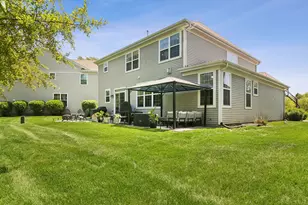 2313 Avalon Dr, Buffalo Grove, IL 60089 - Photo 35