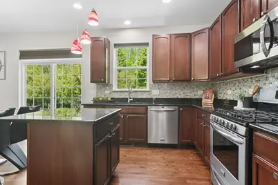 2313 Avalon Drive, Buffalo Grove, IL 60089 - Photo 11