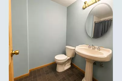 8712 Coral Road, Wonder Lake, IL 60097 - Photo 9