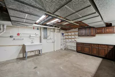10S324 E Hampshire Lane, Willowbrook, IL 60527 - Photo 33