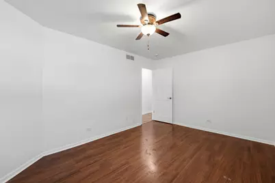 10S324 E Hampshire Lane, Willowbrook, IL 60527 - Photo 23