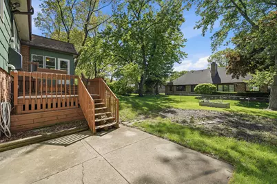 10S324 E Hampshire Lane, Willowbrook, IL 60527 - Photo 35