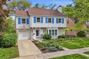 1423 Kirk St, Evanston, IL 60202 - Photo 1