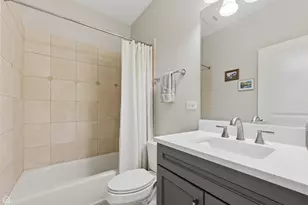 2946 N Sheffield Ave, Chicago, IL 60657 - Photo 23