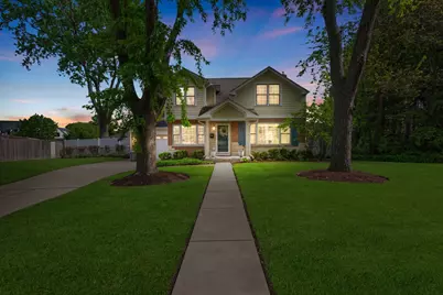 2 Algonquin Road, Clarendon Hills, IL 60514 - Photo 1