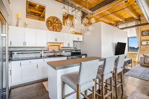 1872 N Clybourn Ave, Chicago, IL 60614 - Photo 7