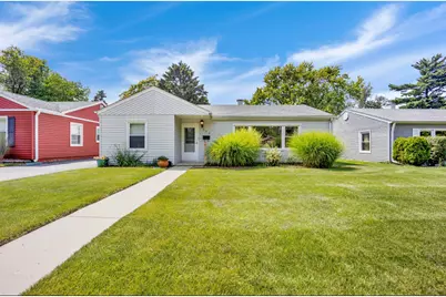 340 S Lodge Lane, Lombard, IL 60148 - Photo 1