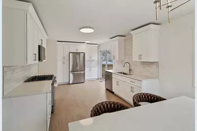 212 S River Road, Naperville, IL 60540 - Photo 7