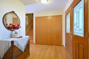 9S631 William Dr, Burr Ridge, IL 60527 - Photo 3