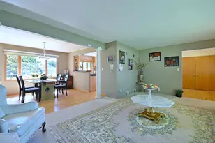 9S631 William Dr, Burr Ridge, IL 60527 - Photo 7