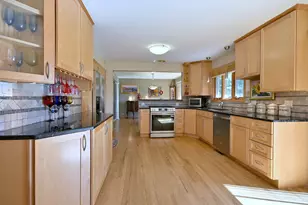 9S631 William Dr, Burr Ridge, IL 60527 - Photo 11