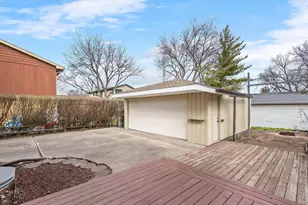 285 E 1st St, Elmhurst, IL 60126 - Photo 19