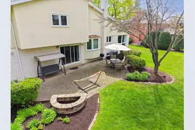 4 Kingsbury Court, Oak Brook, IL 60523 - Photo 43