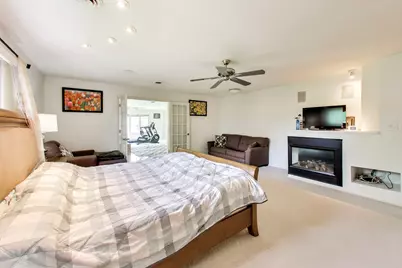 4 Kingsbury Court, Oak Brook, IL 60523 - Photo 39