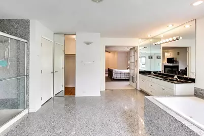 4 Kingsbury Court, Oak Brook, IL 60523 - Photo 19