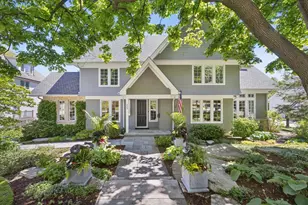 829 S Thurlow St, Hinsdale, IL 60521 - Photo 1