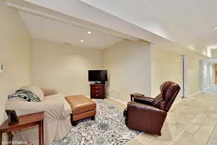 1917 N Larrabee St, Chicago, IL 60614 - Photo 3