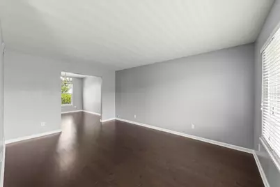905 Churchill Drive, Plano, IL 60545 - Photo 11