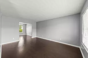 905 Churchill Dr, Plano, IL 60545 - Photo 11