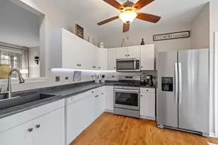 9051 Mansfield Dr, Tinley Park, IL 60487 - Photo 7