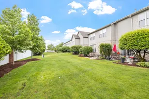 9051 Mansfield Dr, Tinley Park, IL 60487 - Photo 23