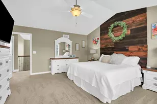 205 Independence Dr, Savoy, IL 61874 - Photo 5