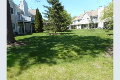 1017 Brentwood Circle, Buffalo Grove, IL 60089 - Photo 5