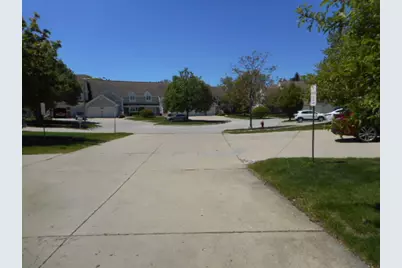 1017 Brentwood Circle, Buffalo Grove, IL 60089 - Photo 3