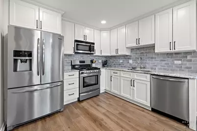 5832 Landcaster Circle, McHenry, IL 60050 - Photo 11