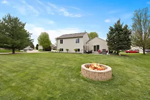 5832 Landcaster Cir, McHenry, IL 60050 - Photo 3