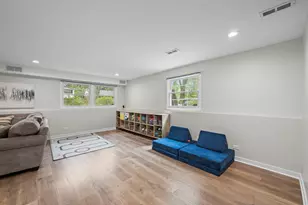 2518 N Ridge Ave, Arlington Heights, IL 60004 - Photo 25