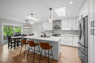 2518 N Ridge Ave, Arlington Heights, IL 60004 - Photo 7