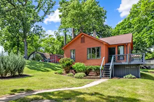28553 W Treetop Rd, Ingleside, IL 60041 - Photo 1