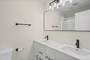 10381 Dearlove Rd, Glenview, IL 60025 - Photo 5