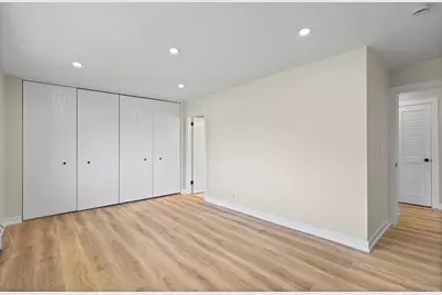 10381 Dearlove Road #2A, Glenview, IL 60025 - Photo 13
